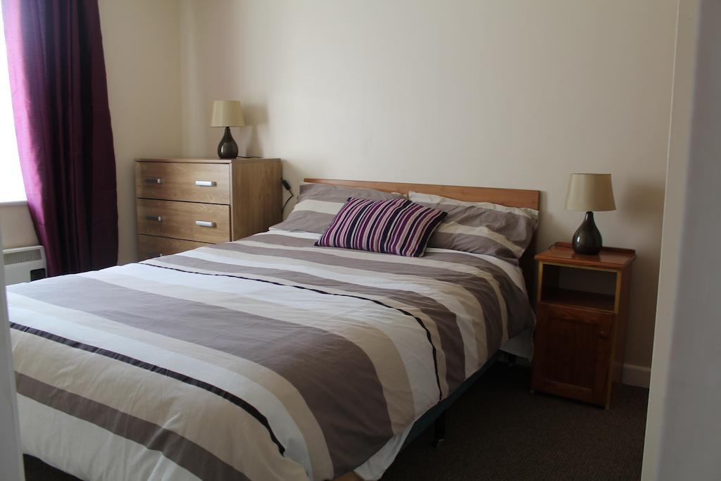 Serviced Apartments Wexford Room photo